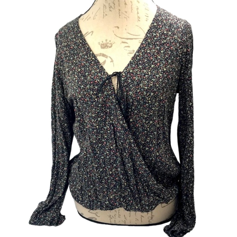 Mossimo Green Crisscrossed Top Size M